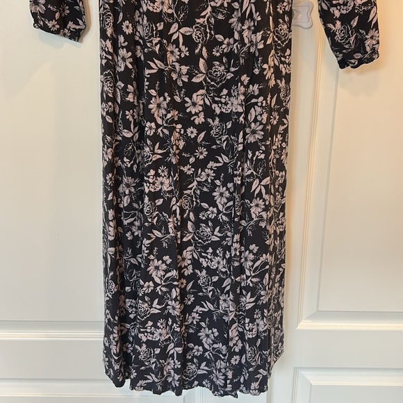 VICI Dress Forum Smocked Back Long Sleeve Midi Dress - Picture 2 of 6